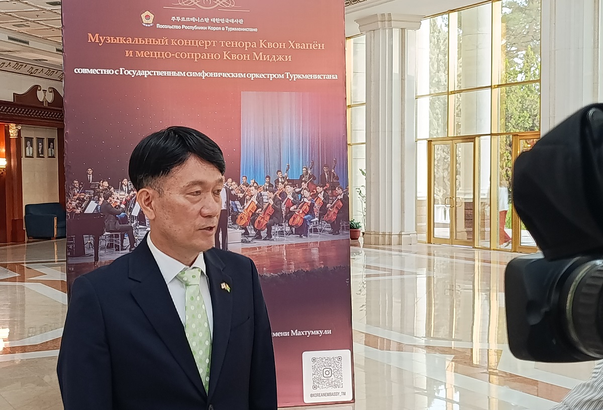 دني-كوري-أشهباد (7).jpg