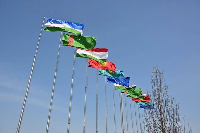 يوروپا إيتتيفوسكي، كشب