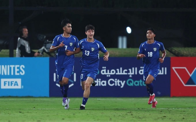 فوتبول، هورسفيل، تحت 17 عاماً، جايون شيمبيونتي