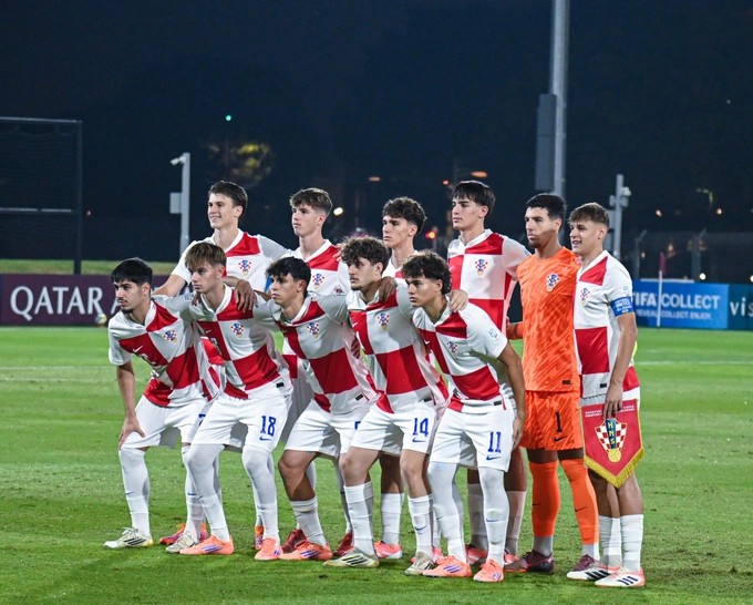 فوتبول، هورسفيل، تحت 17 عاماً، جايون شيمبيونات