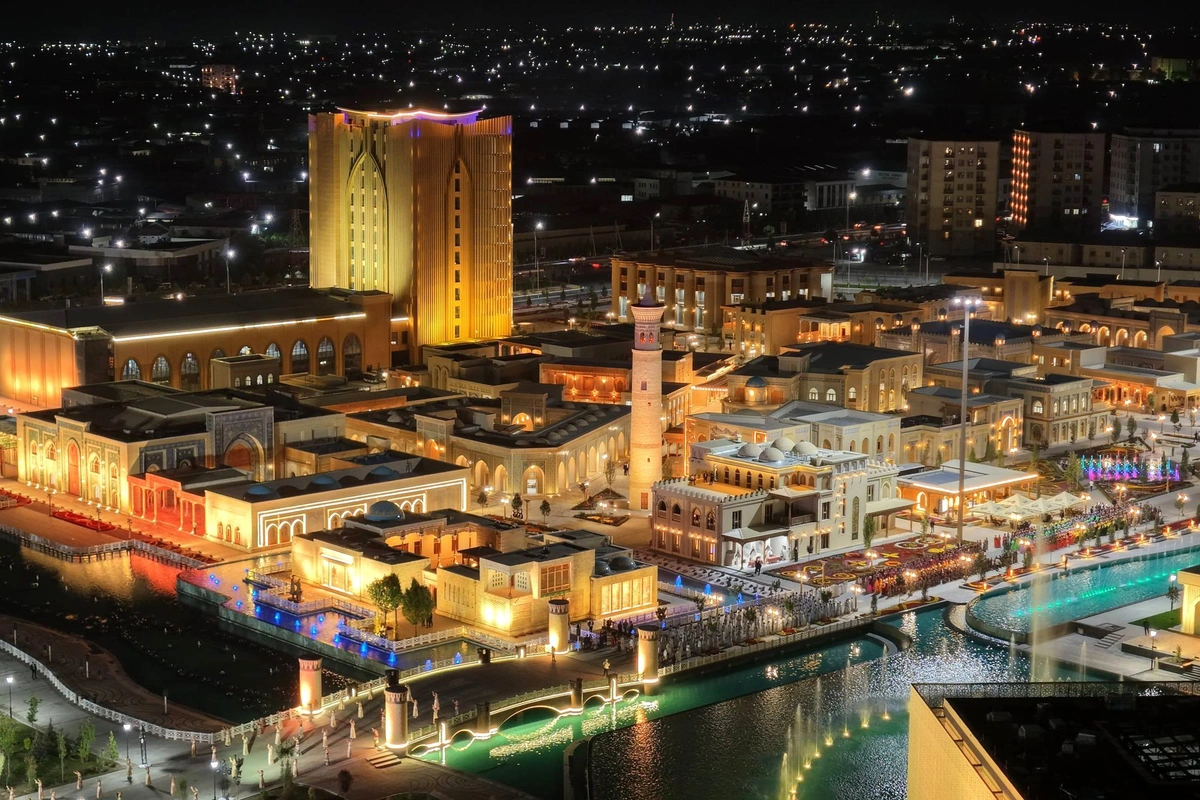 أوزبكستان تطور النقل العام في المدن السياحية