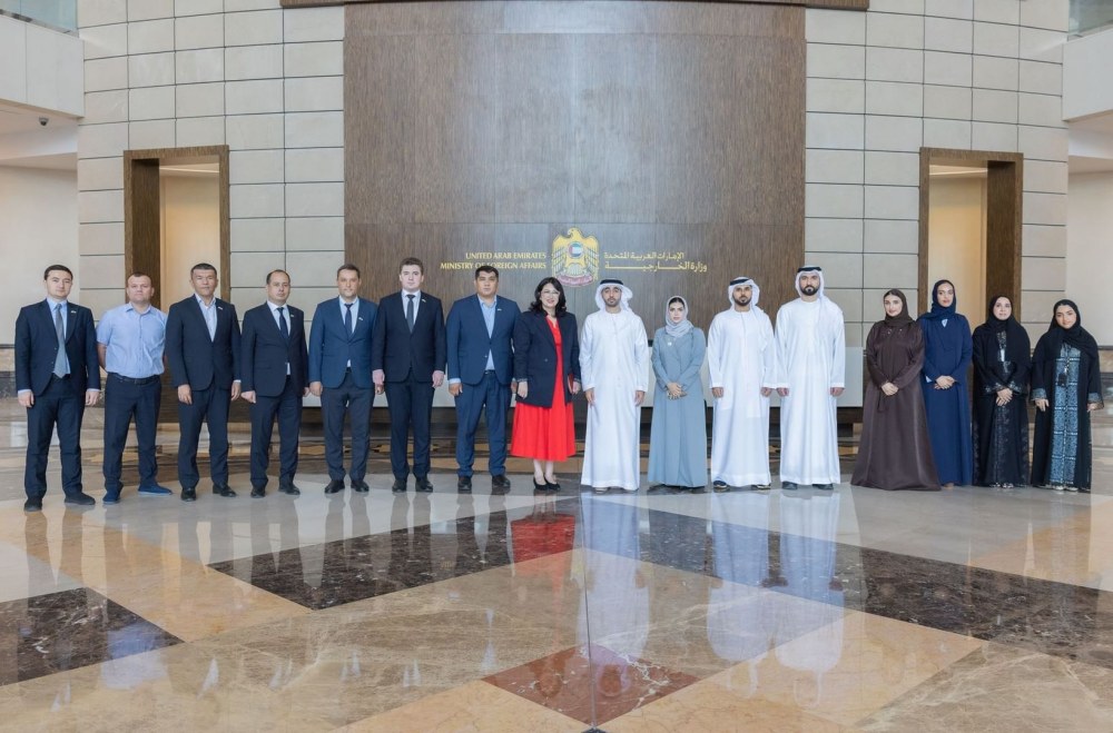 حكومة أوزبكستان تستلهم تجربة الإمارات في تصفير البيروقراطية
