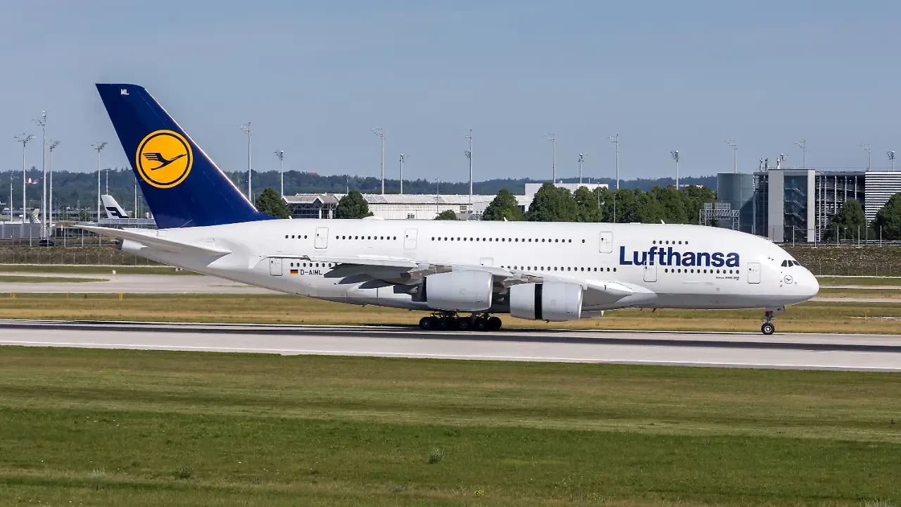 تضرر طائرة «لوفتهانزا» من طراز إيرباص A380 أثناء هبوطها في مطار ميونيخ