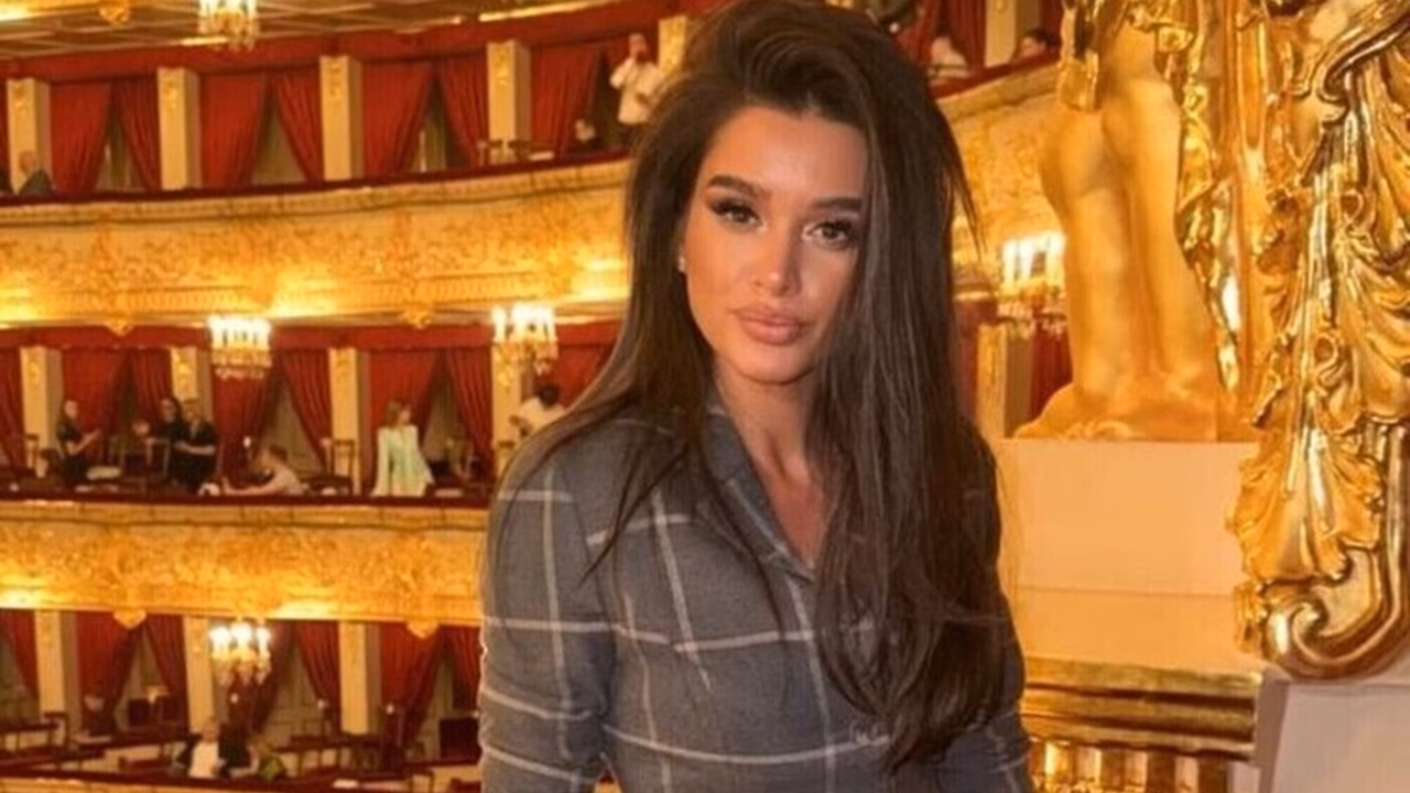 كسينيا بورودينا تكشف سبب احتفاظها بلقب زوجها السابق
